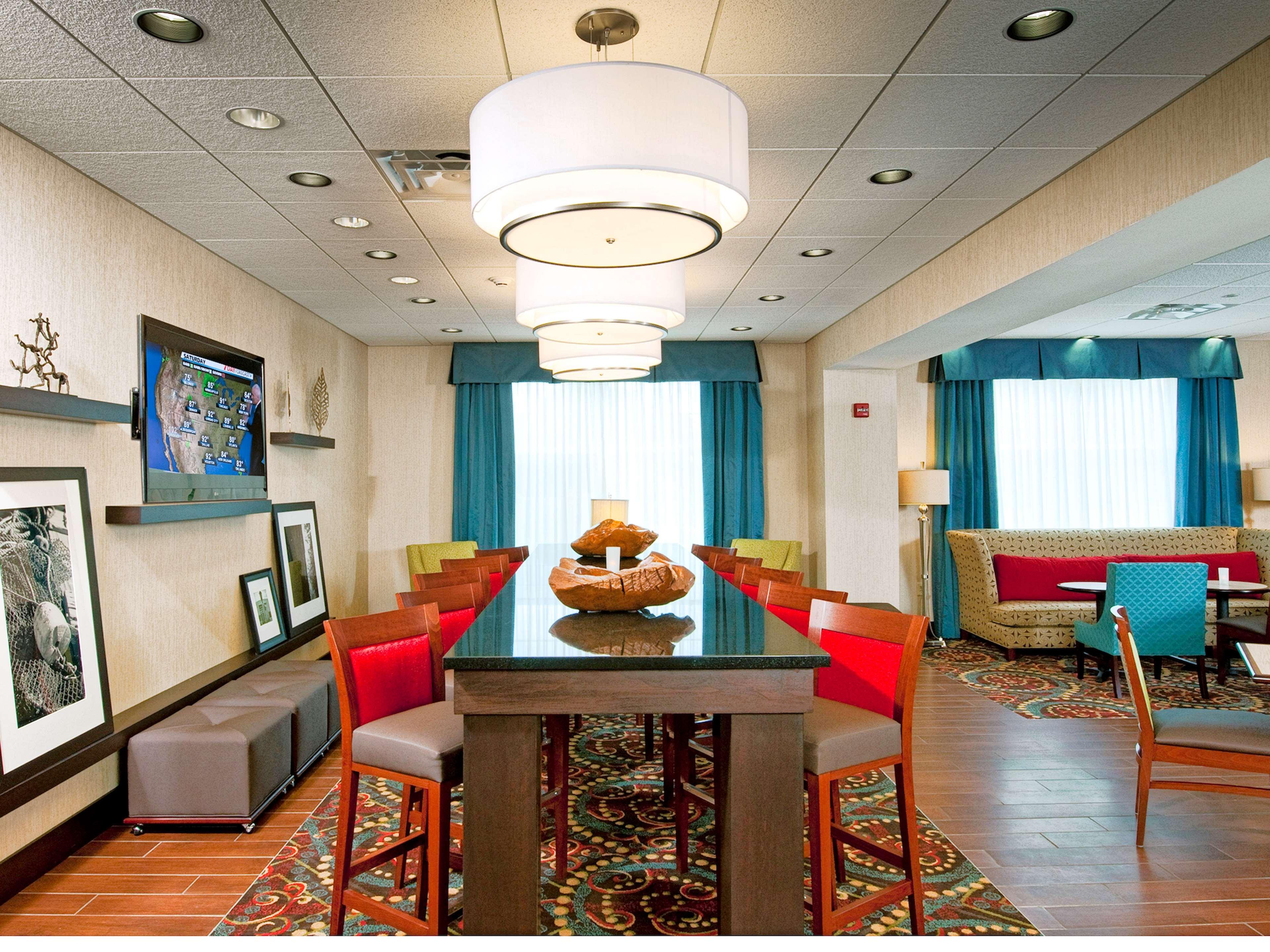 Hampton Inn Augusta Exteriör bild