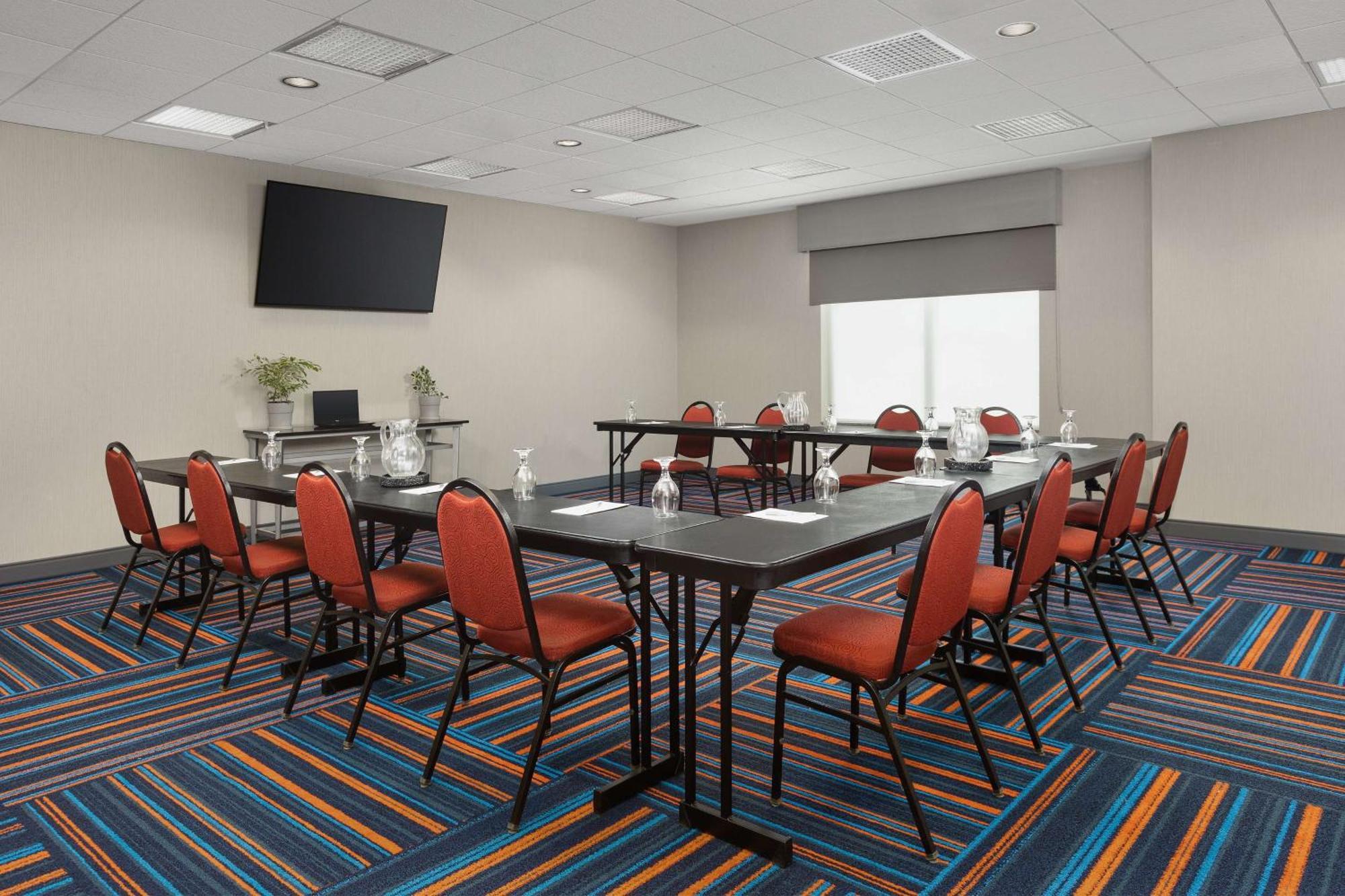 Hampton Inn Augusta Exteriör bild