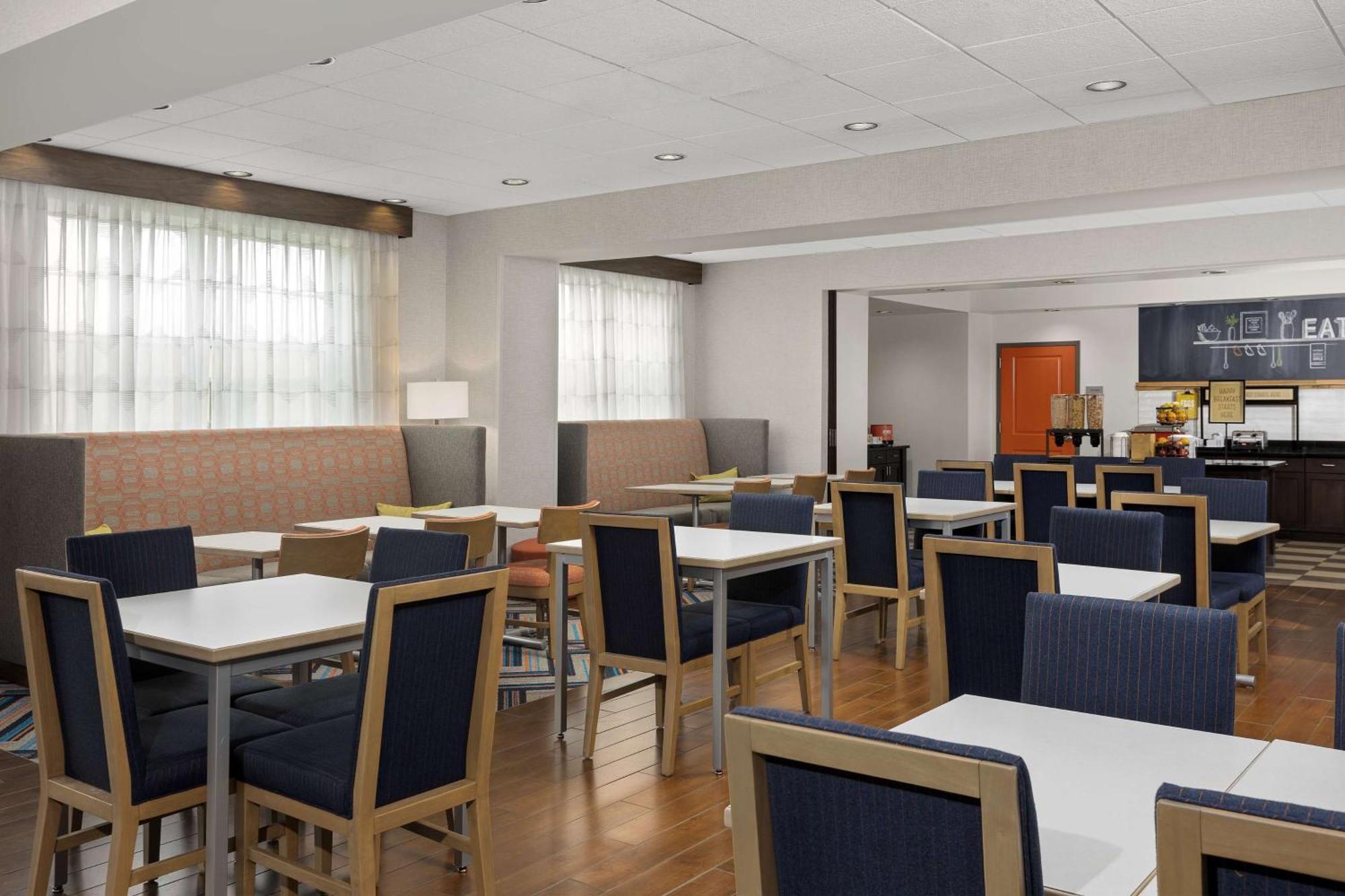 Hampton Inn Augusta Exteriör bild